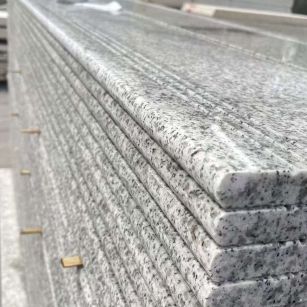 苏州芝麻白楼梯踏步 花岗岩楼梯板材