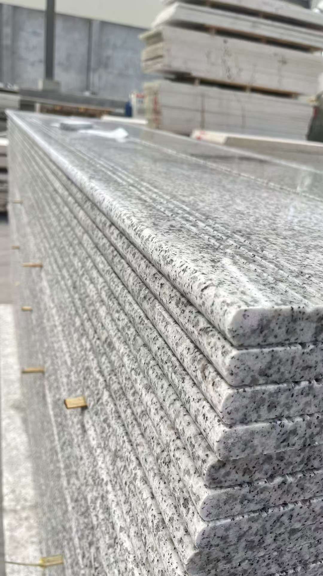 苏州芝麻白楼梯踏步 花岗岩楼梯板材