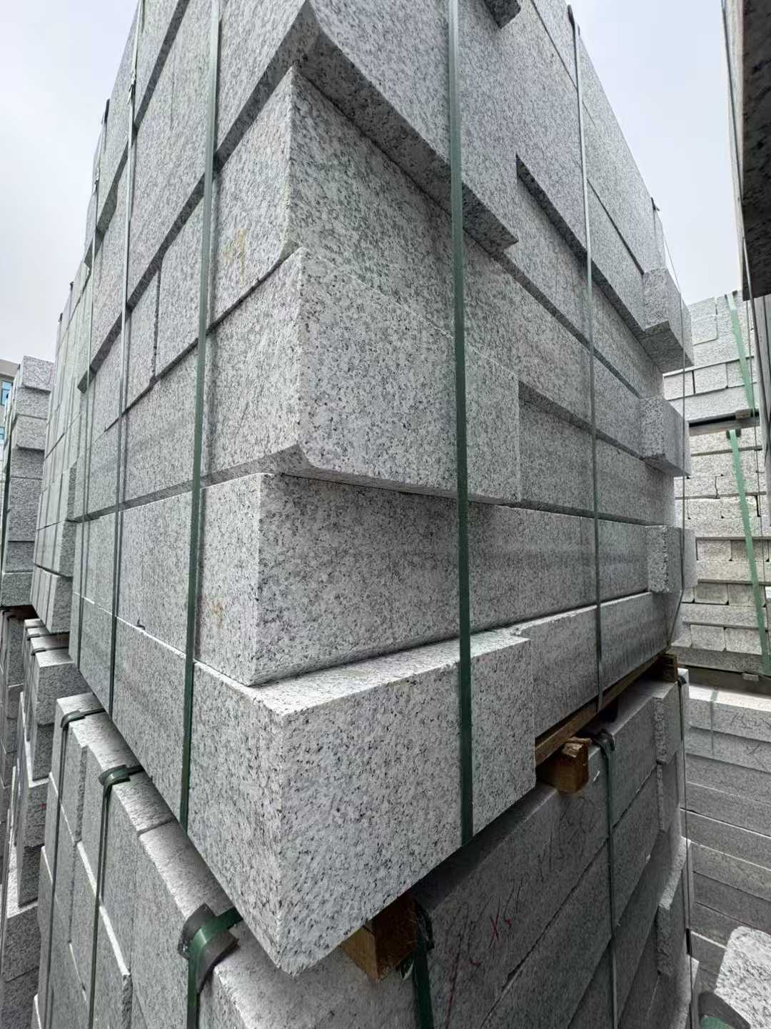 苏州芝麻白路牙石 马路牙子