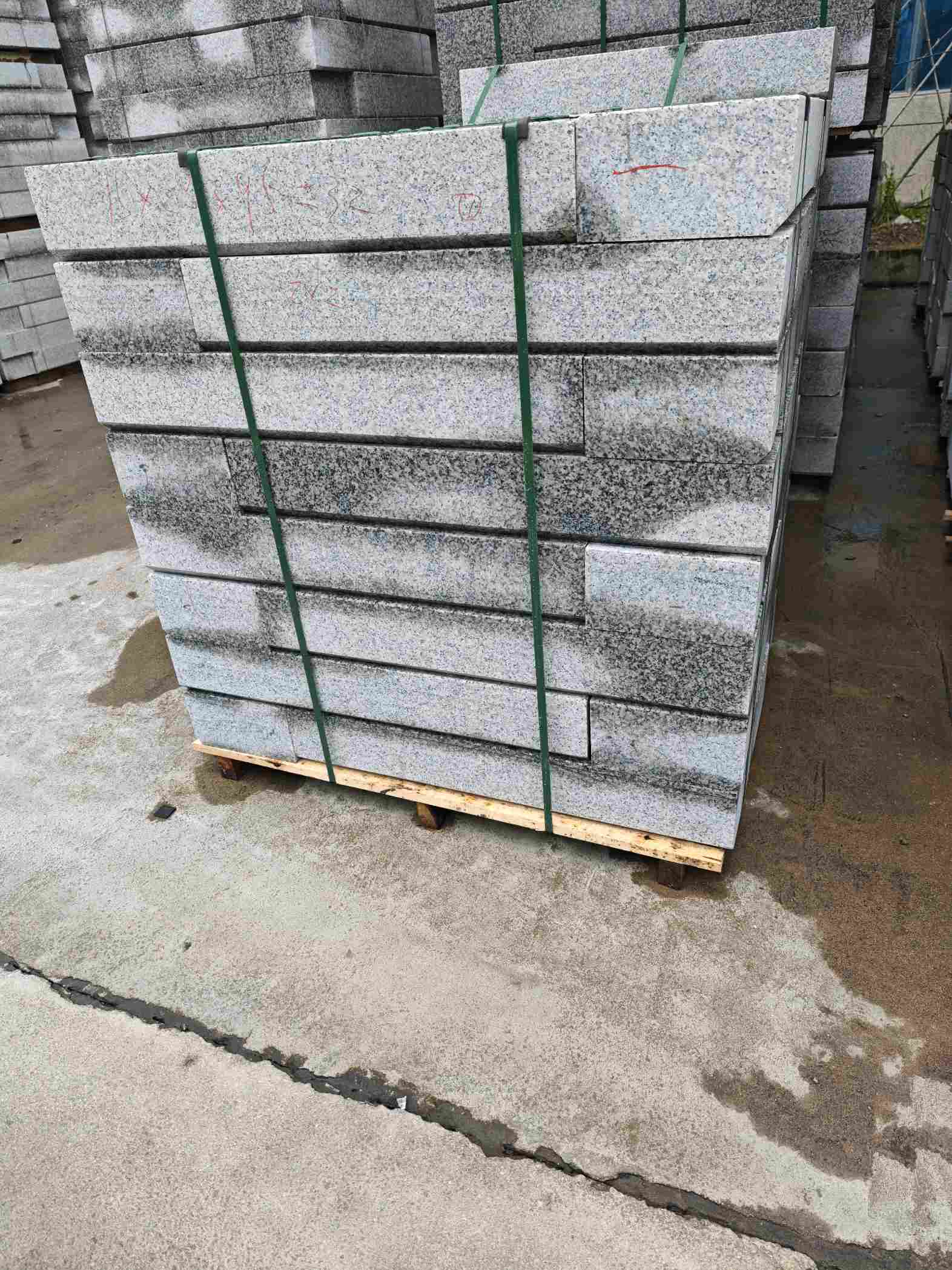 苏州芙蓉白路牙石，马路牙子